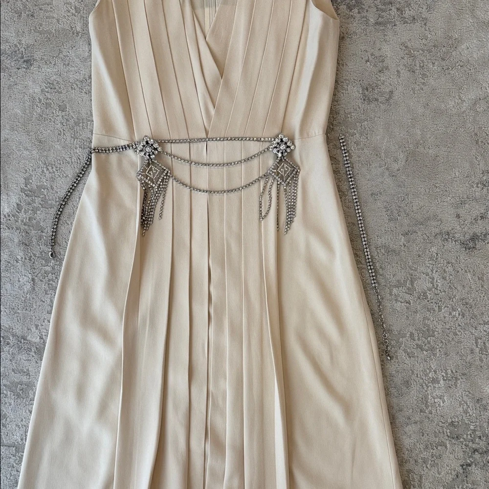 Gucci Cream Midi Dress with Belt - Picture 2 of 15